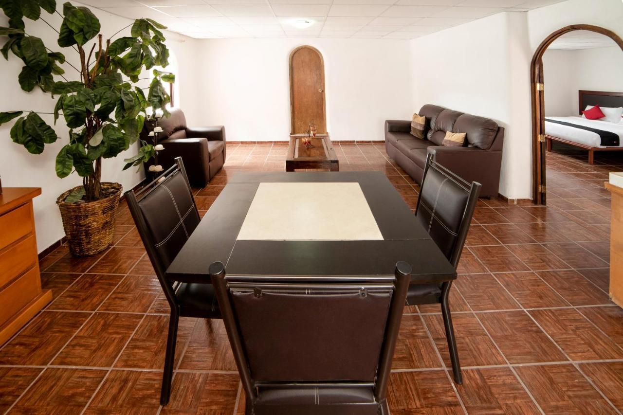 Capital O Next Yard Hotel & Suites Tequisquiapan San Luis Potosí Exteriör bild
